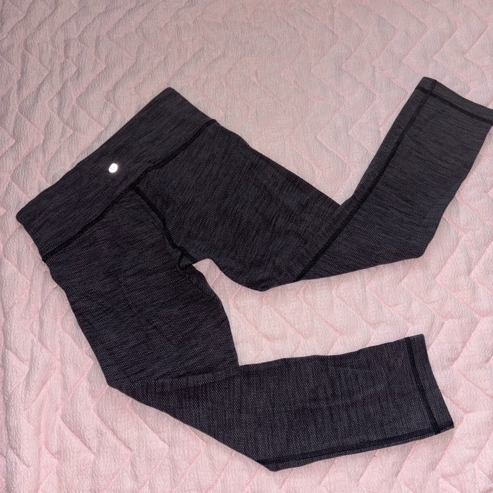 Black Lululemon Cropped Leggings